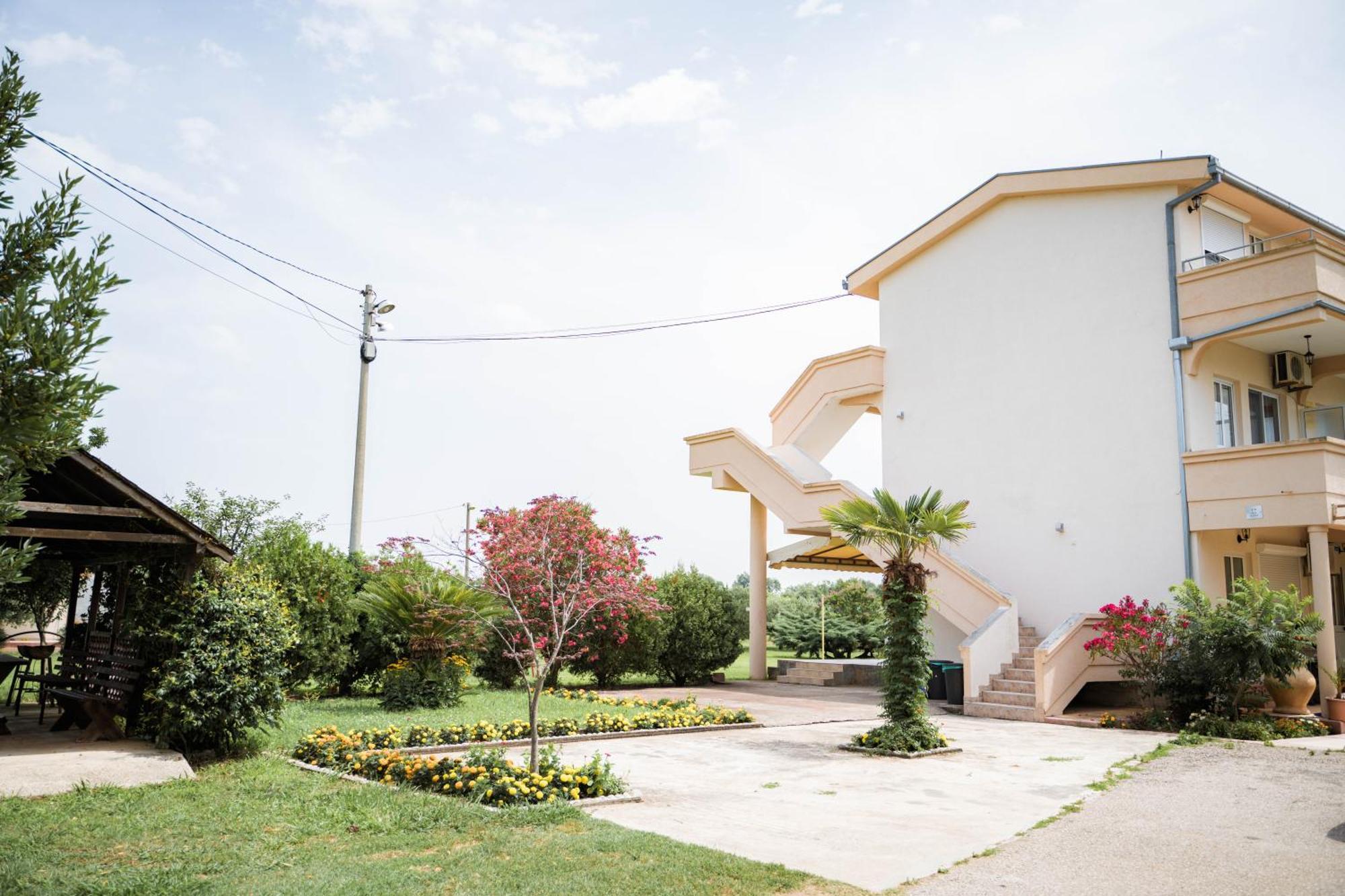 Apartments Rudaj Ulcinj Extérieur photo